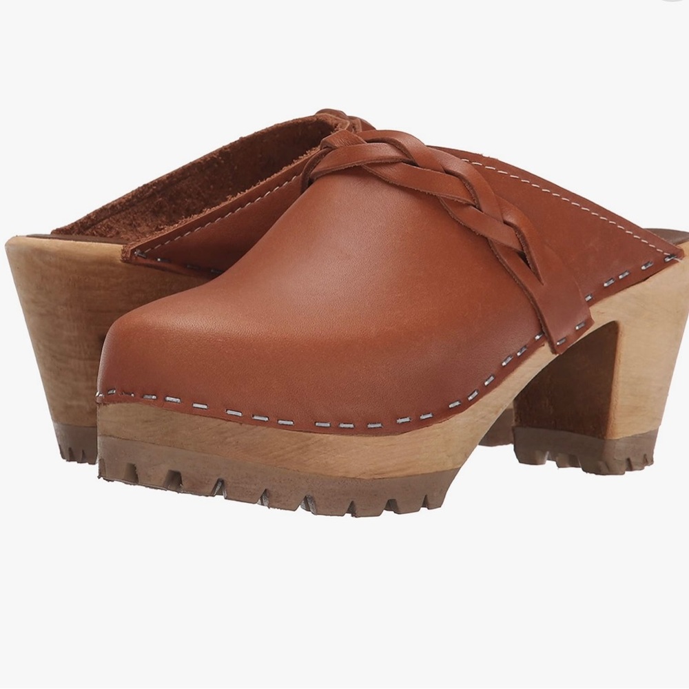 “Luggage Leather”